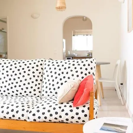 2 Minutes Walk To The Da - Casa Da Maria Senhora da Luz